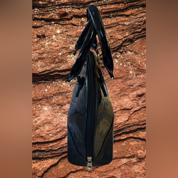 Black faux patent leather dome satchel bag - Picture 5 of 8